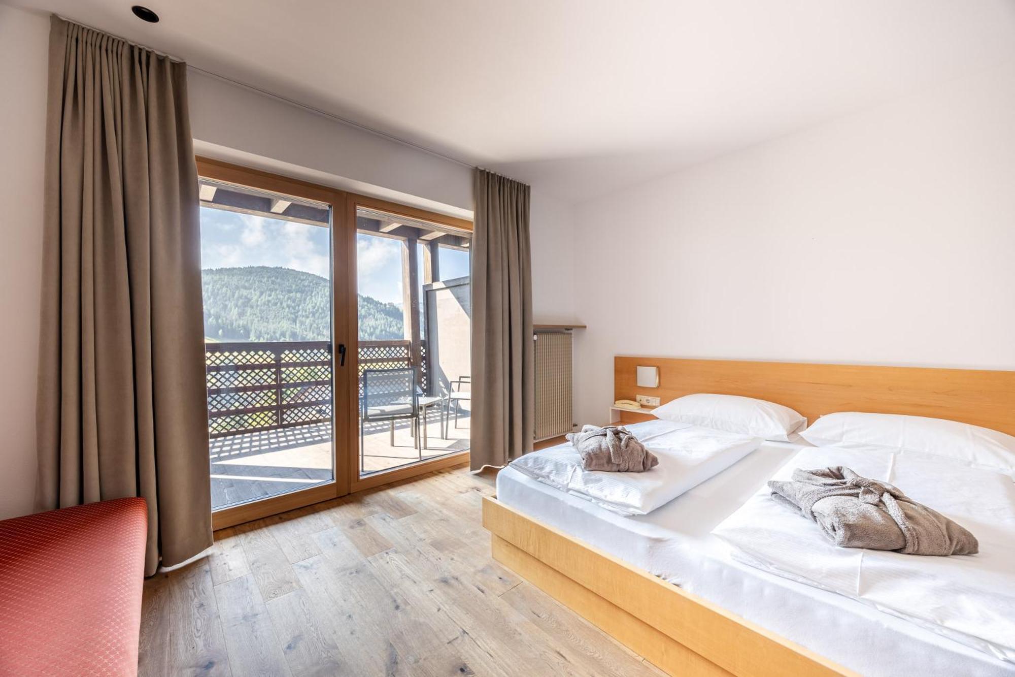 Hotel Rommisa Perca Kültér fotó